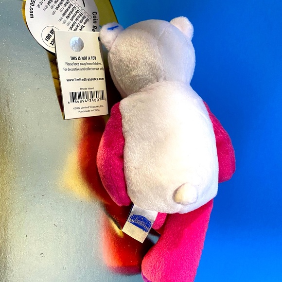 LIMITED TREASURES NWT RHODE ISLAND STATE COIN #13 BEAR PLUSH TAGS & QUARTER 8” - Picture 6 of 10